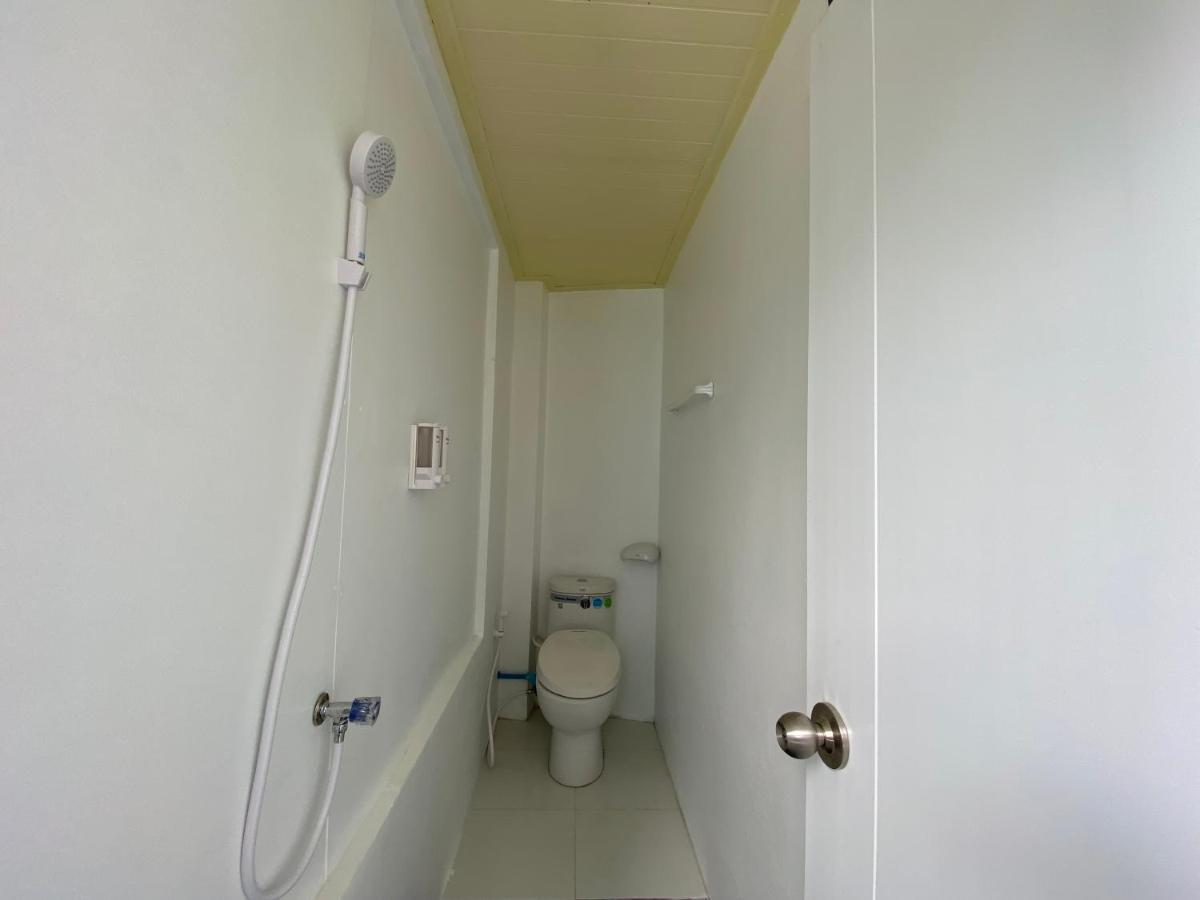 Blue Flow Hostel جزيرة في في المظهر الخارجي الصورة